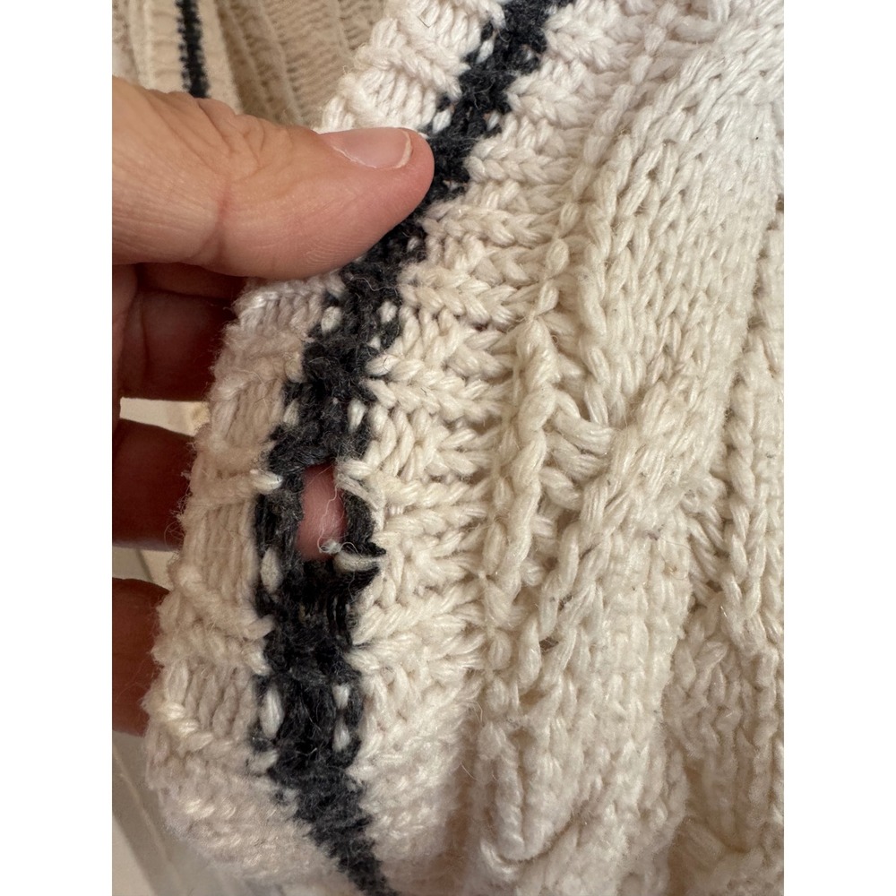 Taylor Swift Folklore Album cardigan size med/large - Picture 3 of 9
